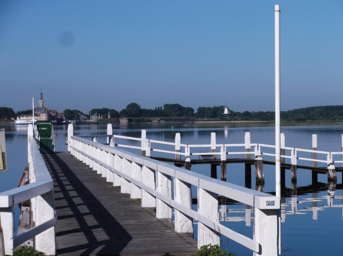 Vakantiehuisje Gelegen Op Een Kattensprong Van Veerse Meer En Noordzee! Kamperland Luaran gambar